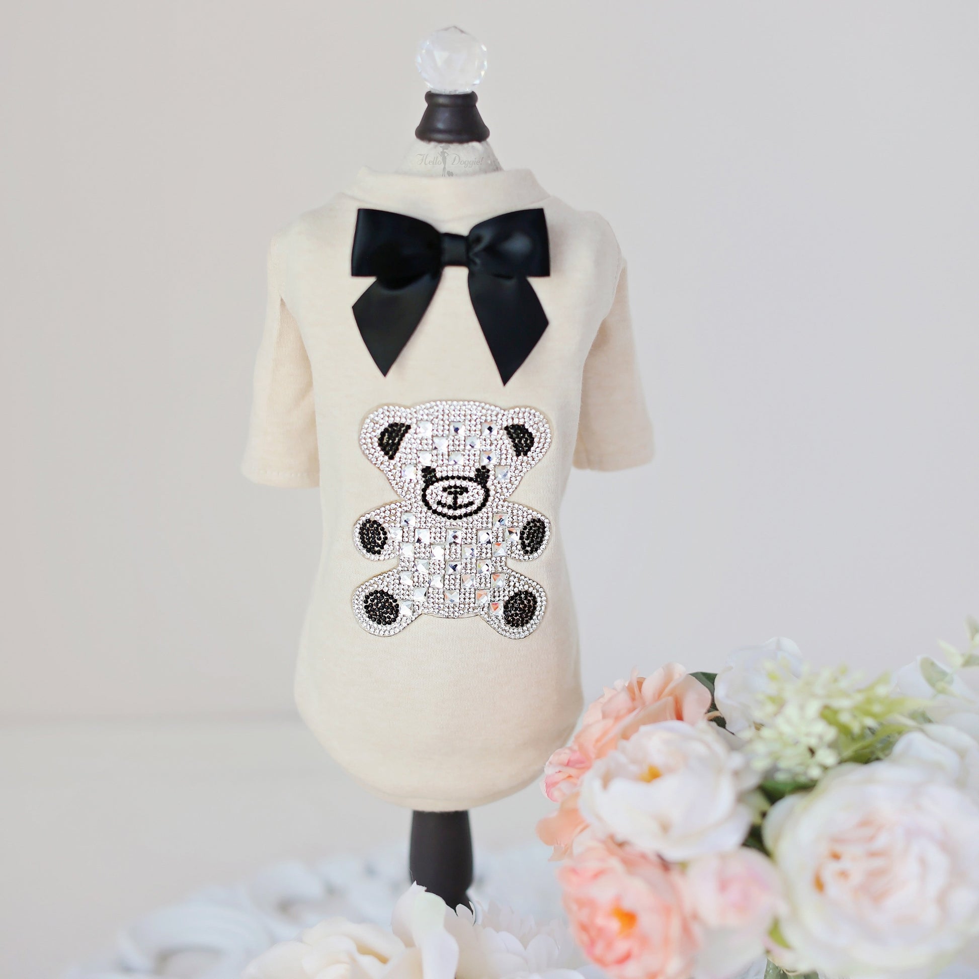 teddy, bow, tee, hello, doggie, dog, puppy, pup, bear, teddy bow, t-shirt, clothing, clothes, dog clothes, puppy clothes, dog tee, puppy tee, teacup, teacup puppy, teacup clothes, luxury dog clothes, luxury, luxury pet, 