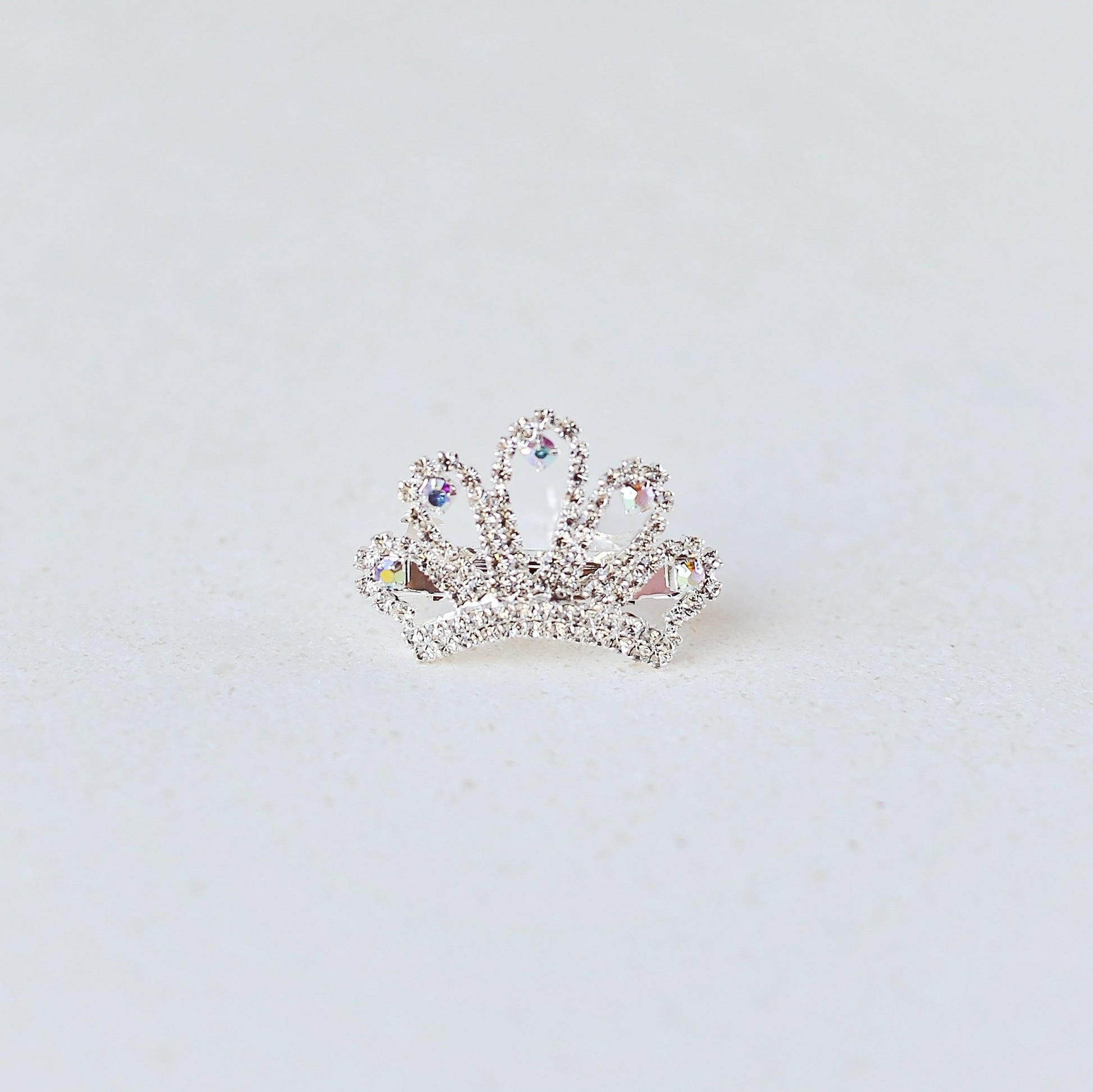 royal, crown, barrette, hair, dog, doggie, hello, puppy, long hair, accessories, dog accessories, pet, hair clip, clip, bow, bow tie, crystals, rhinestones, luxury, luxury pet products, pet products